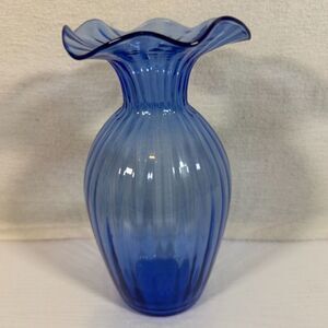 Vintage Blue Ribbed Glass Vase Ruffled Fluted Rim Optical Swirl 7.75"‎